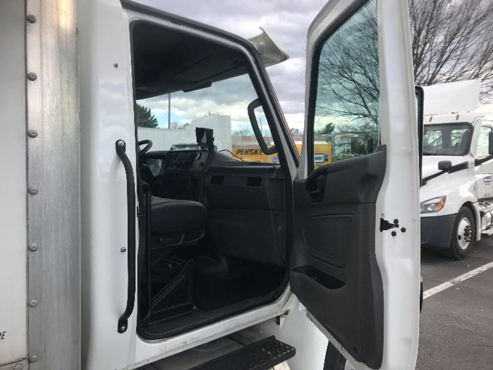Medium Duty Box Truck-Light and Medium Duty Trucks-International-2023-MV607-Hagerstown-MD-238,091\n\t\tmiles-$ 50,500 - Image 20