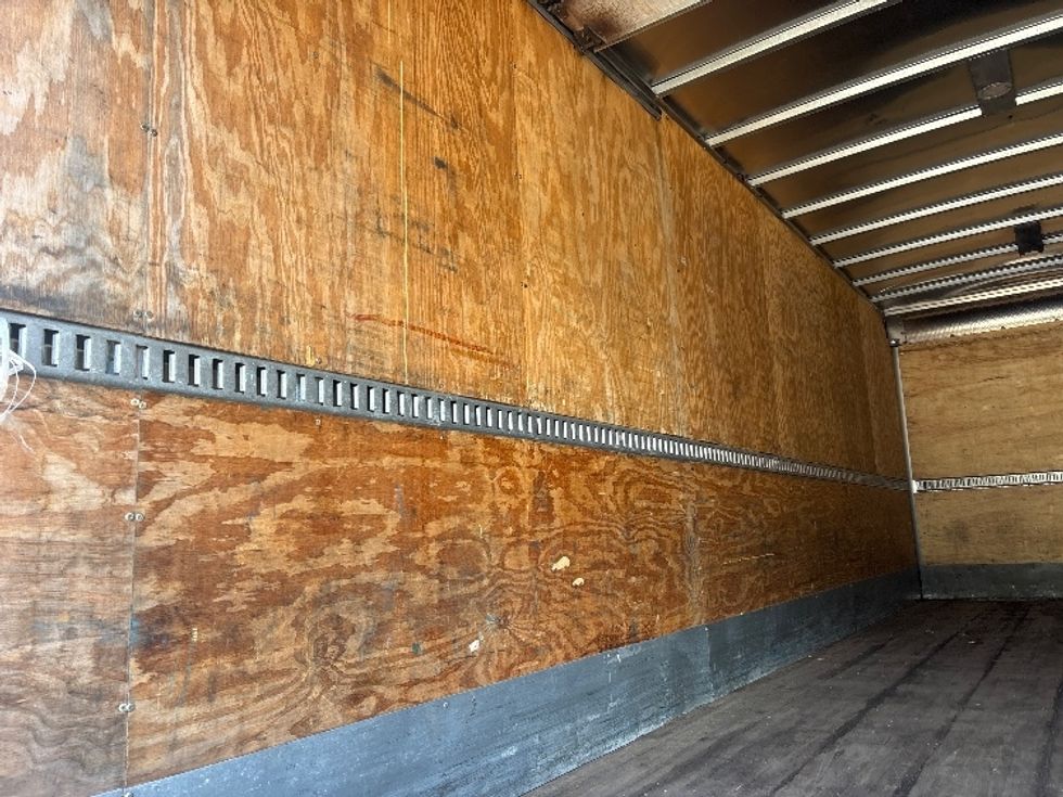Medium Duty Box Truck-Light and Medium Duty Trucks-International-2023-MV607-Houston-TX-230,887\n\t\tmiles-$ 53,500 - Image 11