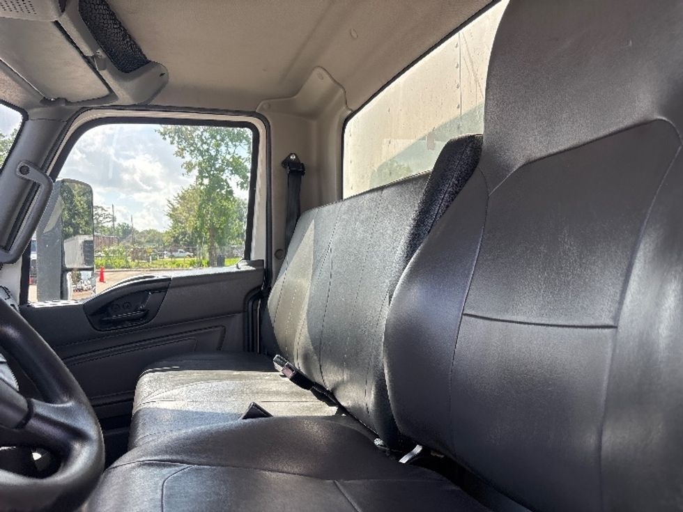 Medium Duty Box Truck-Light and Medium Duty Trucks-International-2023-MV607-Houston-TX-230,887\n\t\tmiles-$ 53,500 - Image 18
