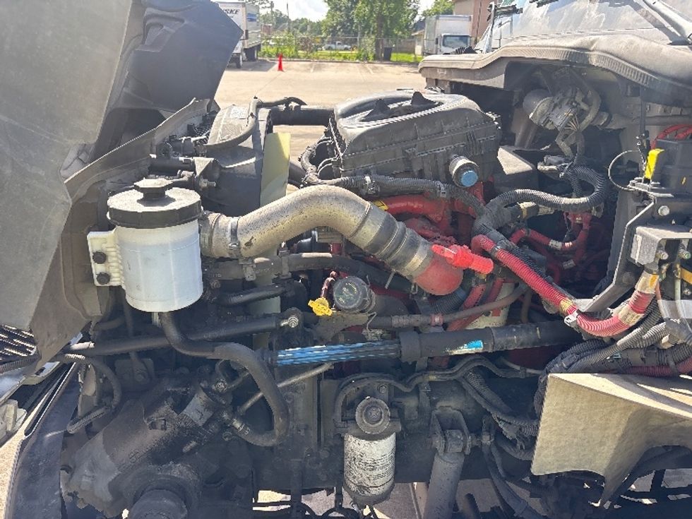 Medium Duty Box Truck-Light and Medium Duty Trucks-International-2023-MV607-Houston-TX-230,887\n\t\tmiles-$ 53,500 - Image 22