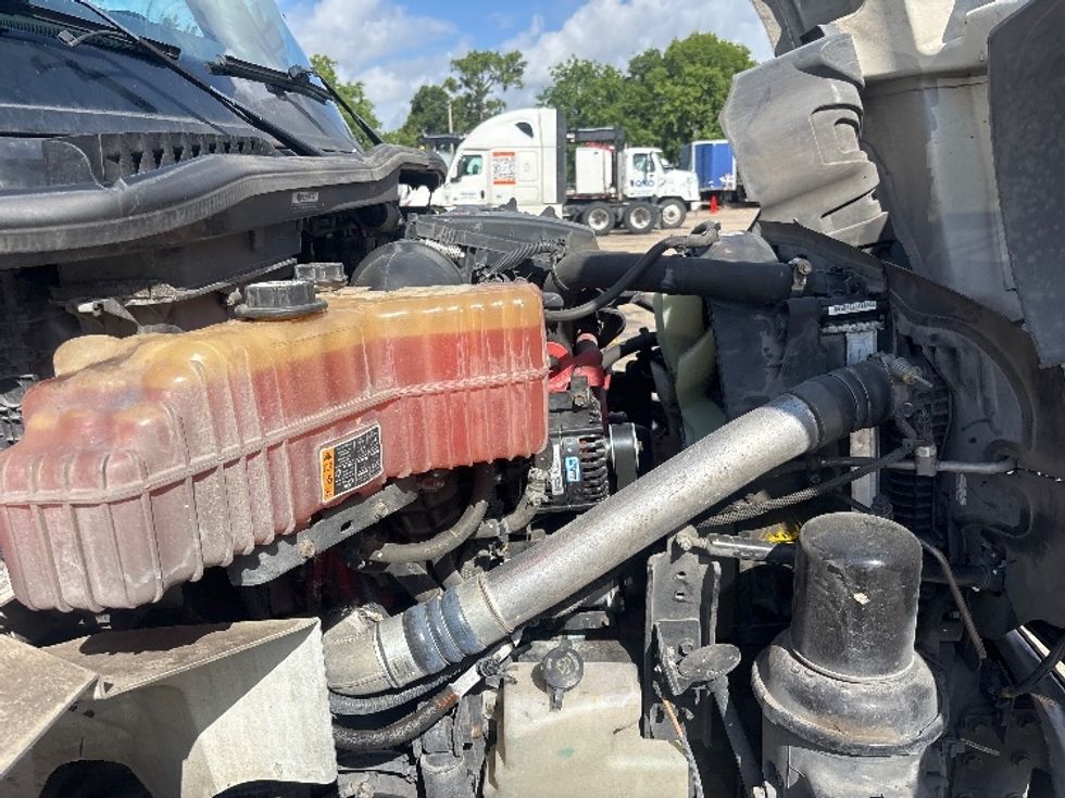 Medium Duty Box Truck-Light and Medium Duty Trucks-International-2023-MV607-Houston-TX-230,887\n\t\tmiles-$ 53,500 - Image 23