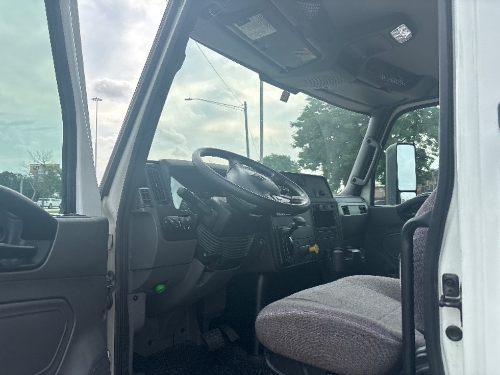 Medium Duty Box Truck-Light and Medium Duty Trucks-International-2023-MV607-Houston-TX-95,623\n\t\tmiles-$ 74,750 - Image 15