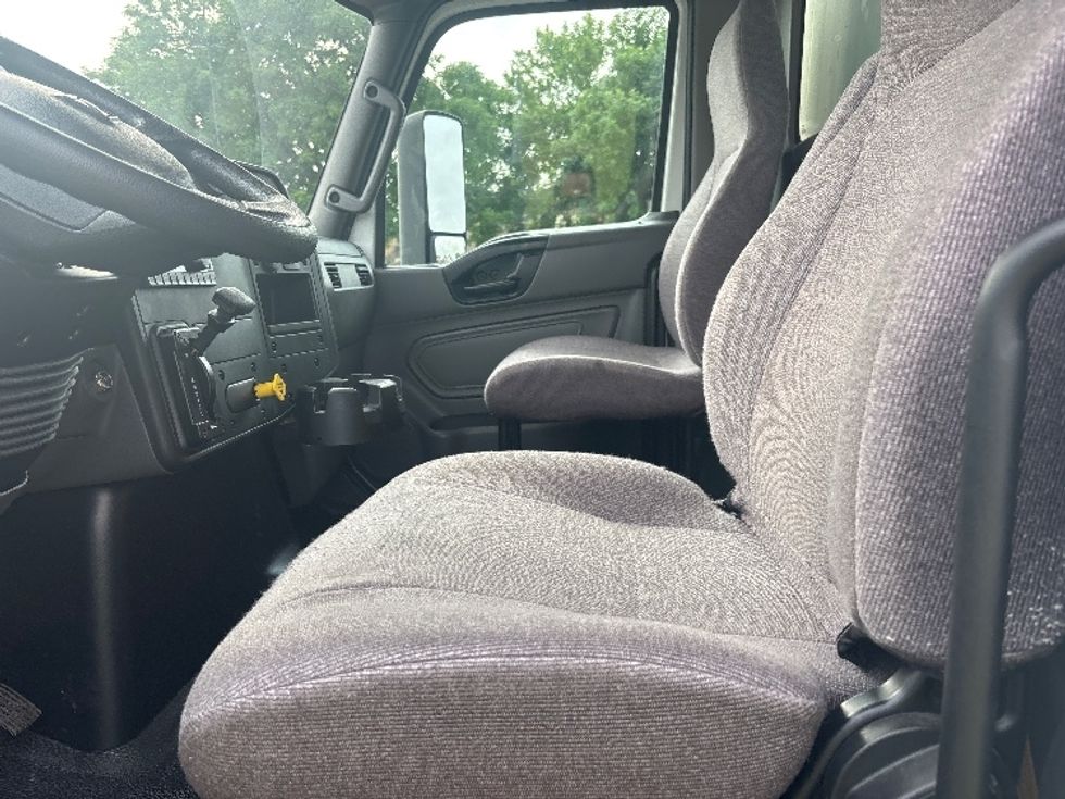 Medium Duty Box Truck-Light and Medium Duty Trucks-International-2023-MV607-Houston-TX-95,623\n\t\tmiles-$ 74,750 - Image 18