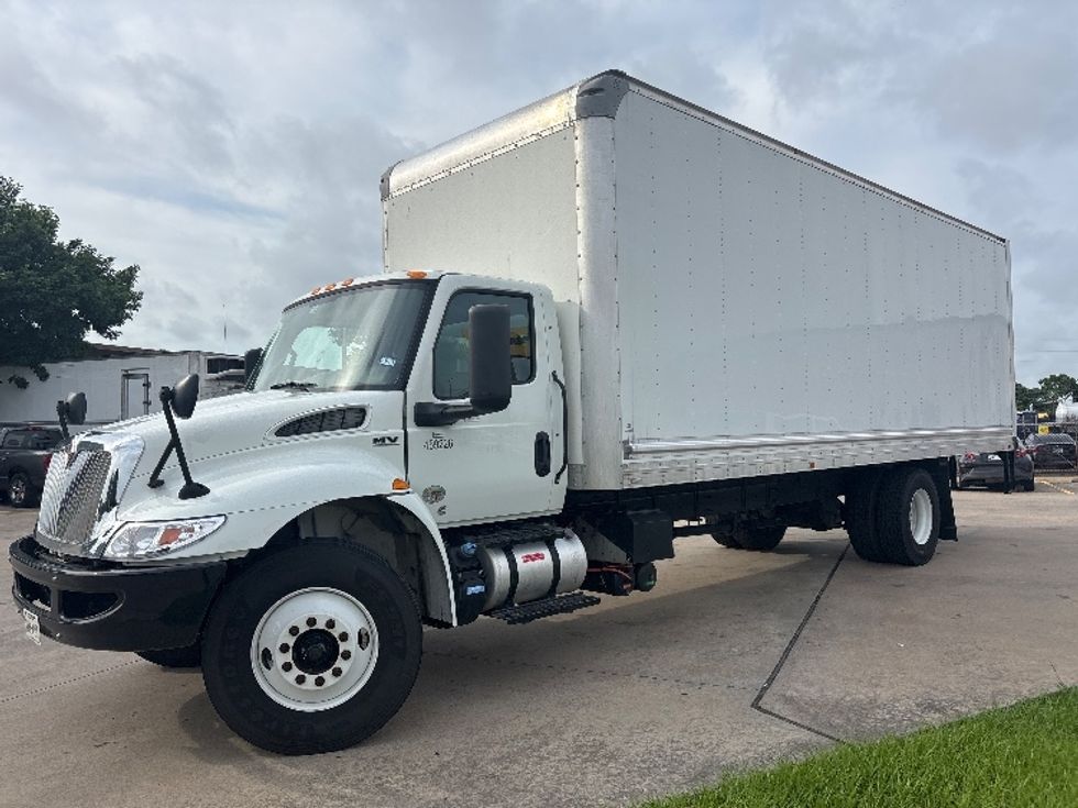 Medium Duty Box Truck-Light and Medium Duty Trucks-International-2023-MV607-Houston-TX-95,623\n\t\tmiles-$ 74,750 - Image 3