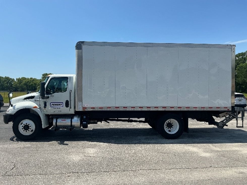 Medium Duty Box Truck-Light and Medium Duty Trucks-International-2023-MV607-Jacksonville-FL-135,707\n\t\tmiles-$ 62,750 - Image 4
