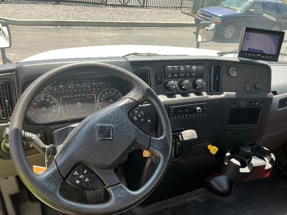Medium Duty Box Truck-Light and Medium Duty Trucks-International-2023-MV607-Jacksonville-FL-135,707\n\t\tmiles-$ 62,750 - Image 19