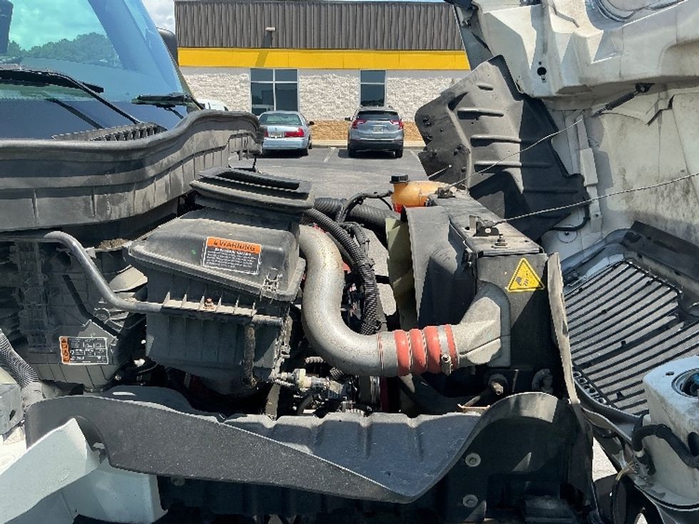 Medium Duty Box Truck-Light and Medium Duty Trucks-International-2023-MV607-Jacksonville-FL-135,707\n\t\tmiles-$ 62,750 - Image 23