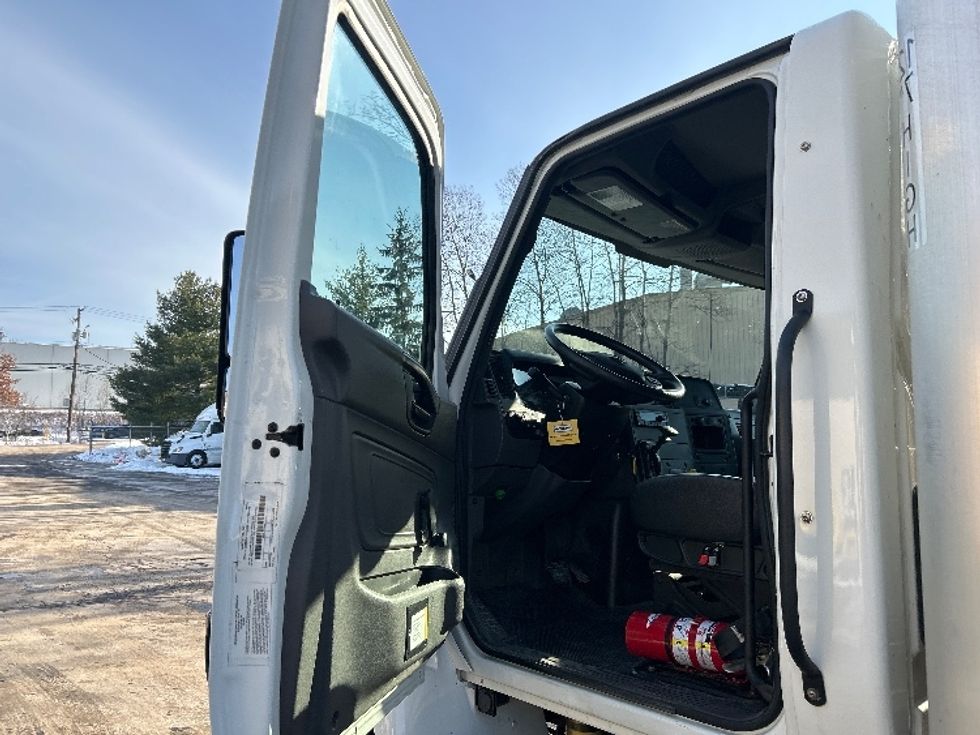 Medium Duty Box Truck-Light and Medium Duty Trucks-International-2023-MV607-Jessup-PA-283,888\n\t\tmiles-$ 30,250 - Image 15