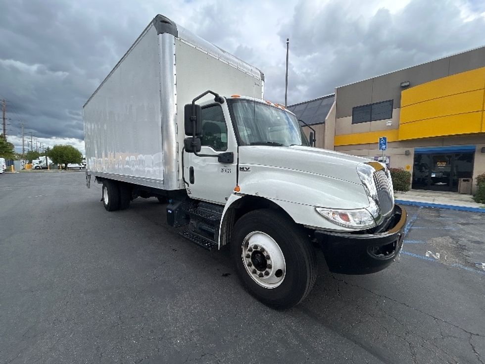 Medium Duty Box Truck-Light and Medium Duty Trucks-International-2023-MV607-La Mirada-CA-179,584\n\t\tmiles-$ 64,500 - Image 1