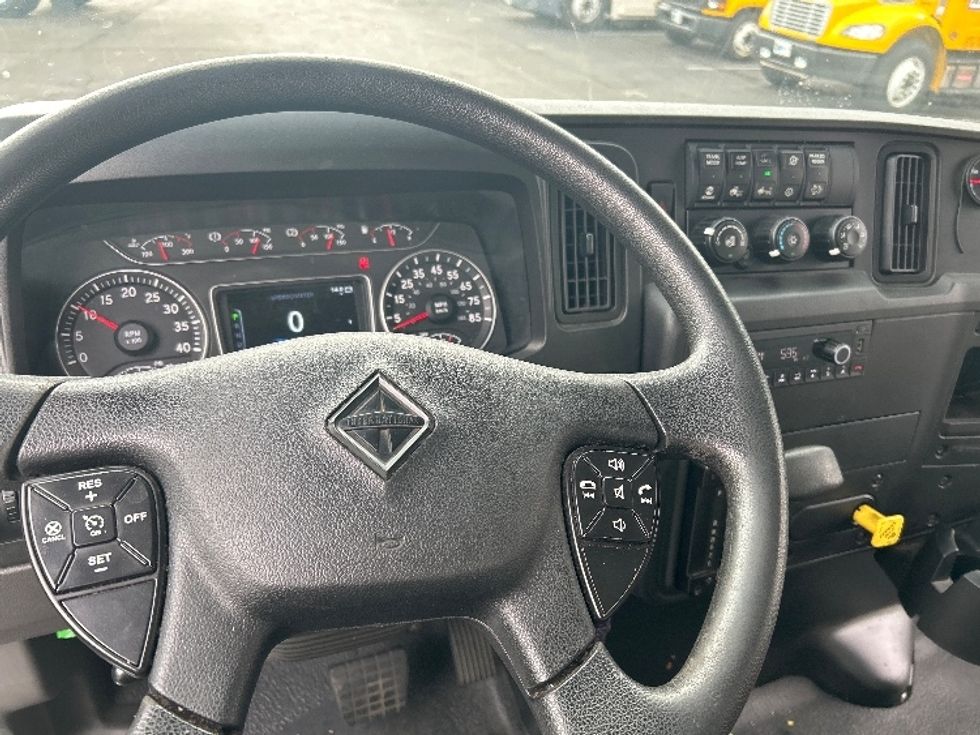 Medium Duty Box Truck-Light and Medium Duty Trucks-International-2023-MV607-La Mirada-CA-179,584\n\t\tmiles-$ 64,500 - Image 17