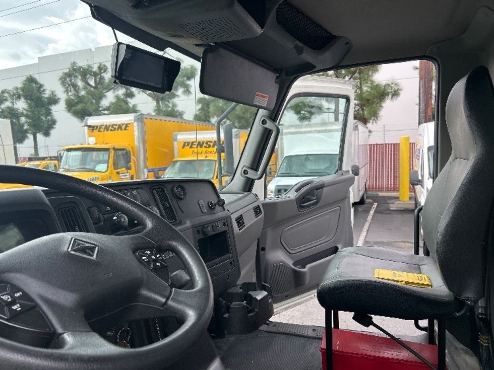 Medium Duty Box Truck-Light and Medium Duty Trucks-International-2023-MV607-La Mirada-CA-179,584\n\t\tmiles-$ 64,500 - Image 19