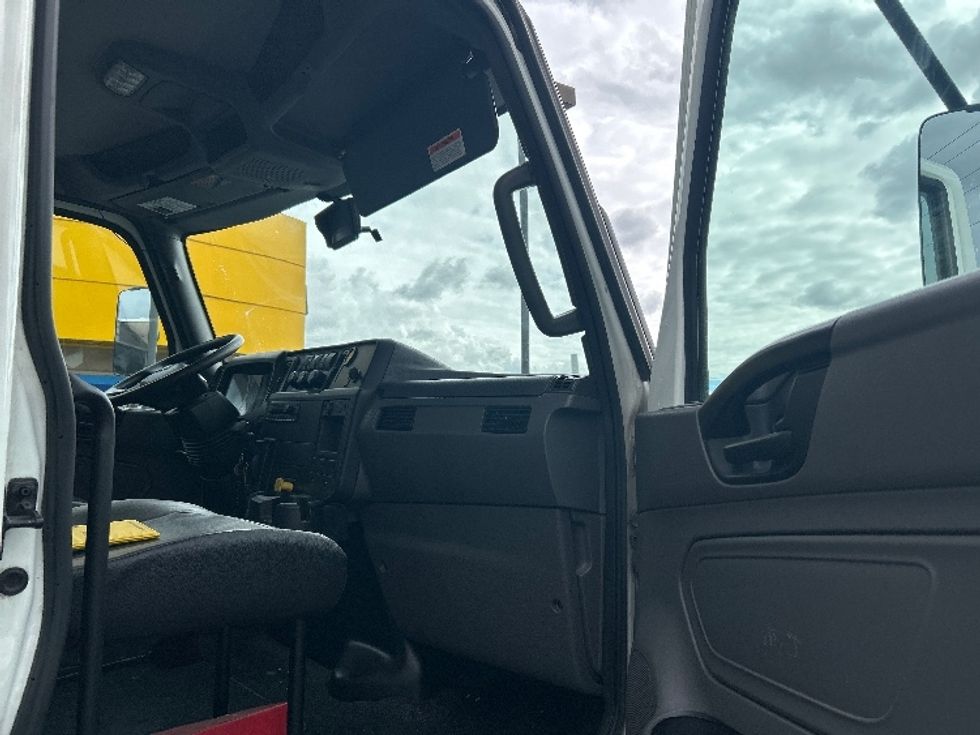 Medium Duty Box Truck-Light and Medium Duty Trucks-International-2023-MV607-La Mirada-CA-179,584\n\t\tmiles-$ 64,500 - Image 20