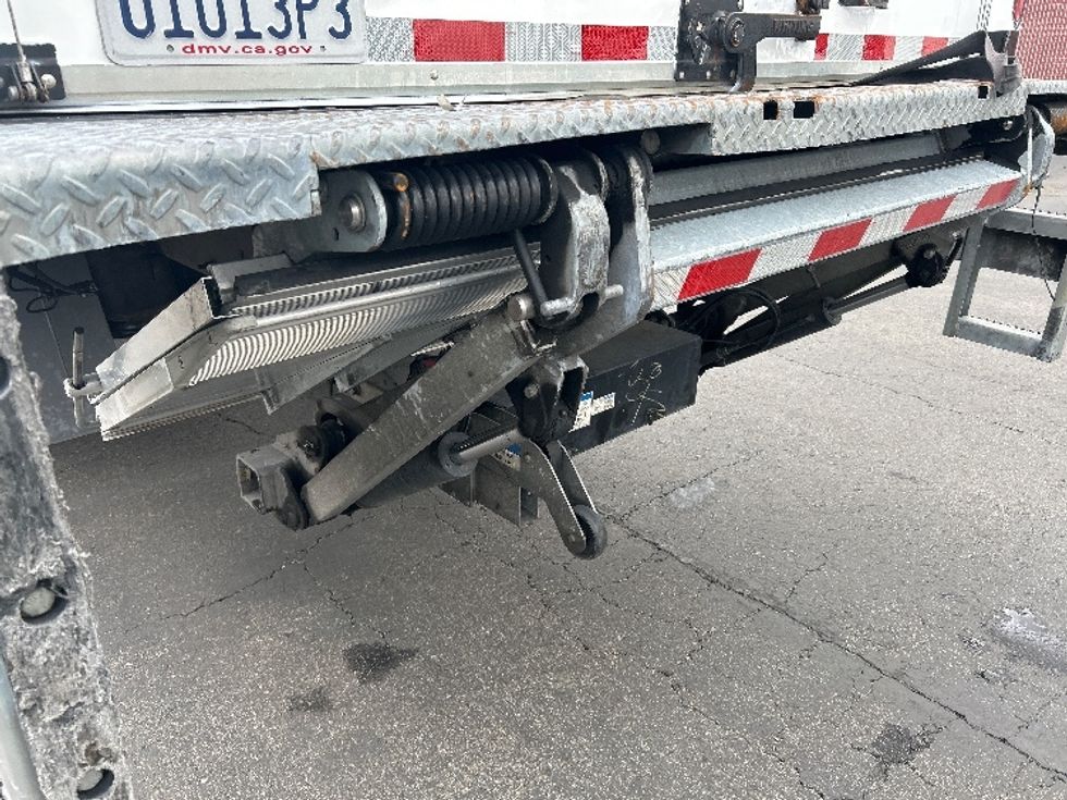 Medium Duty Box Truck-Light and Medium Duty Trucks-International-2023-MV607-La Mirada-CA-179,584\n\t\tmiles-$ 64,500 - Image 25