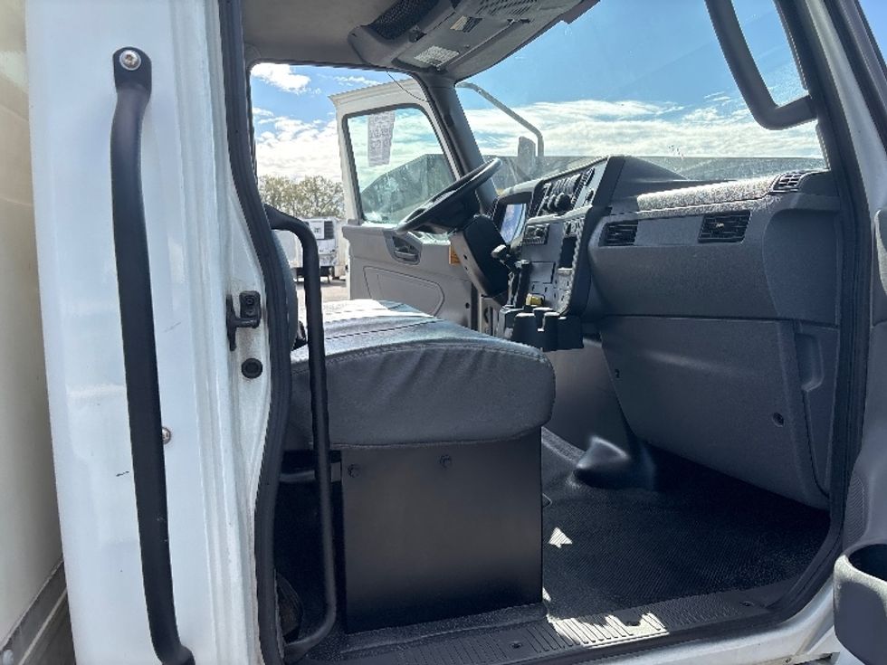 Medium Duty Box Truck-Light and Medium Duty Trucks-International-2023-MV607-Lafayette-LA-157,113\n\t\tmiles-$ 63,250 - Image 20