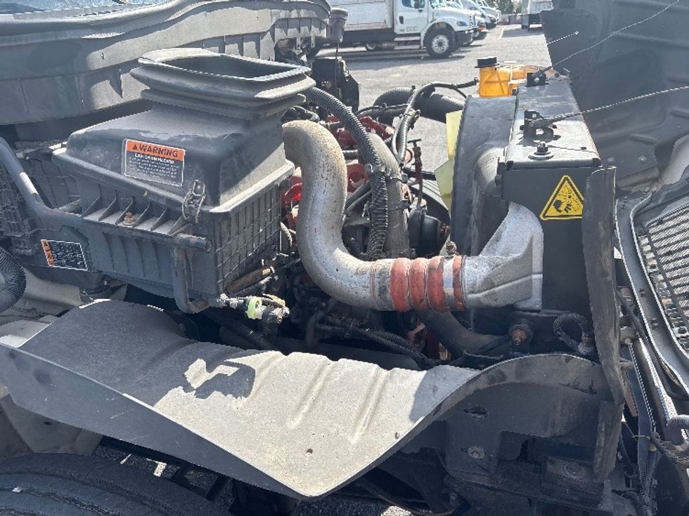 Medium Duty Box Truck-Light and Medium Duty Trucks-International-2023-MV607-Lafayette-LA-157,113\n\t\tmiles-$ 63,250 - Image 24