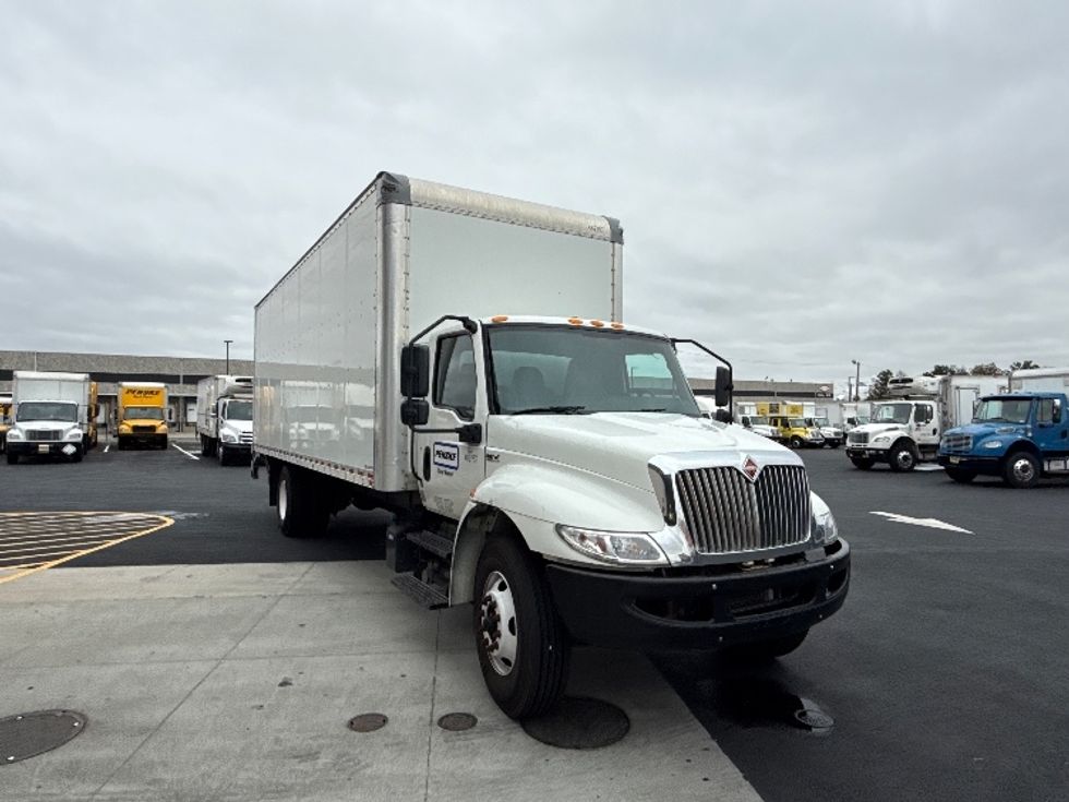 Medium Duty Box Truck-Light and Medium Duty Trucks-International-2023-MV607-Linden-NJ-217,787\n\t\tmiles-$ 52,000 - Image 1