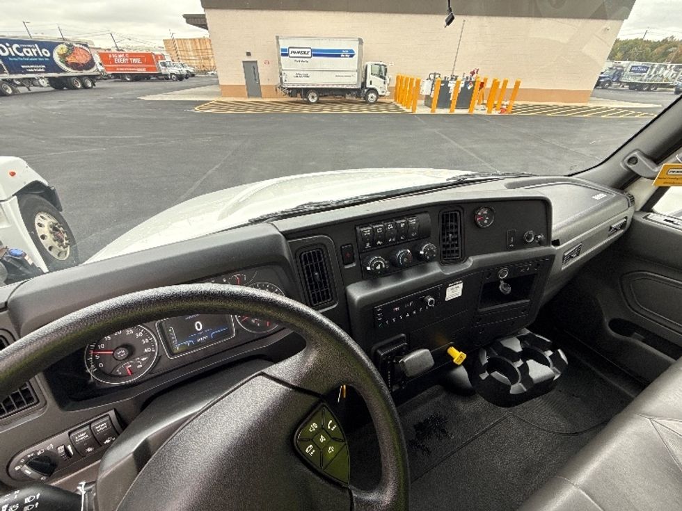 Medium Duty Box Truck-Light and Medium Duty Trucks-International-2023-MV607-Linden-NJ-217,787\n\t\tmiles-$ 52,000 - Image 18