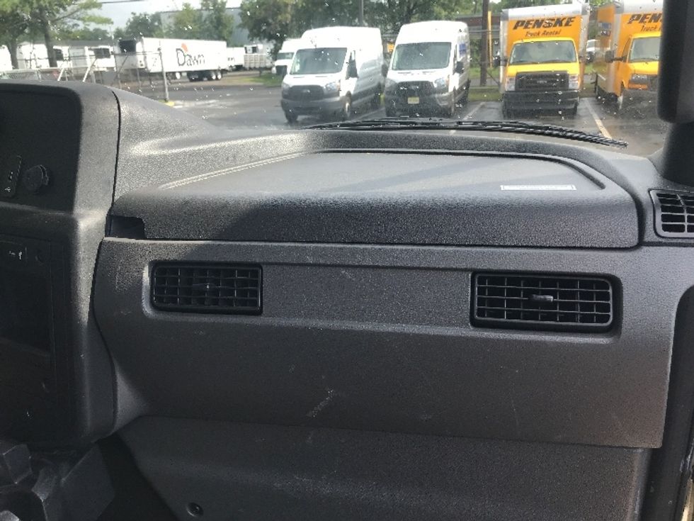 Medium Duty Box Truck-Light and Medium Duty Trucks-International-2023-MV607-Linden-NJ-217,787\n\t\tmiles-$ 52,000 - Image 21