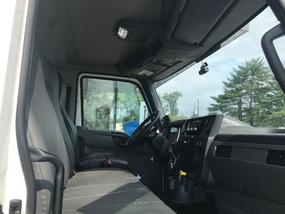 Medium Duty Box Truck-Light and Medium Duty Trucks-International-2023-MV607-Linden-NJ-217,787\n\t\tmiles-$ 52,000 - Image 22