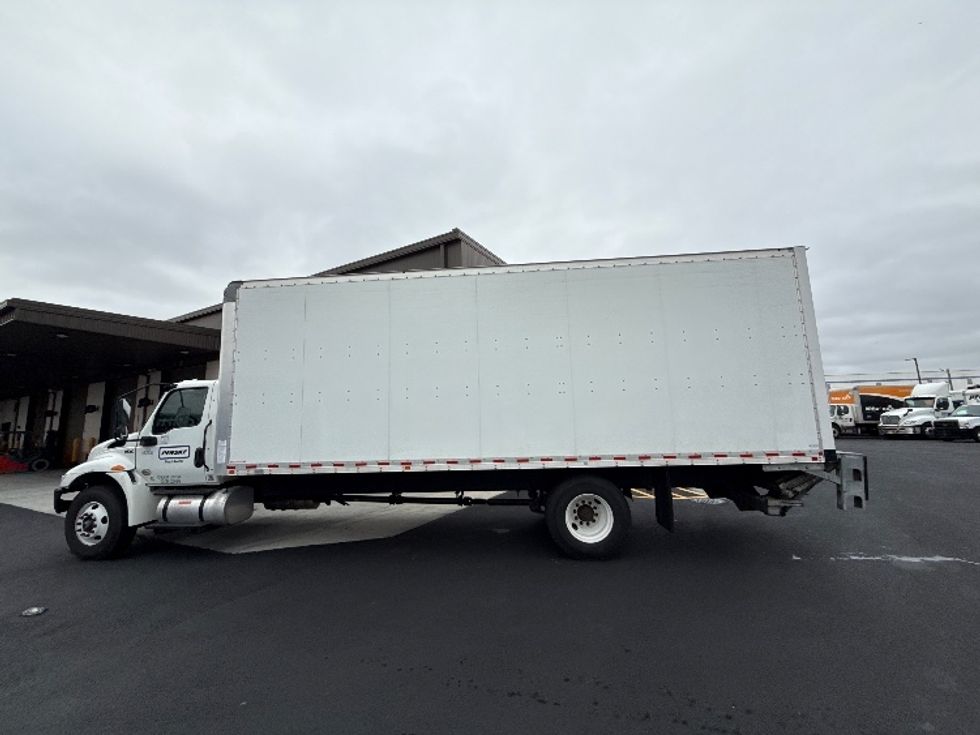 Medium Duty Box Truck-Light and Medium Duty Trucks-International-2023-MV607-Linden-NJ-217,787\n\t\tmiles-$ 52,000 - Image 4