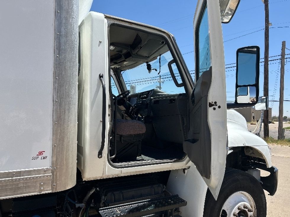 Medium Duty Box Truck-Light and Medium Duty Trucks-International-2023-MV607-Lubbock-TX-273,158\n\t\tmiles-$ 45,500 - Image 20