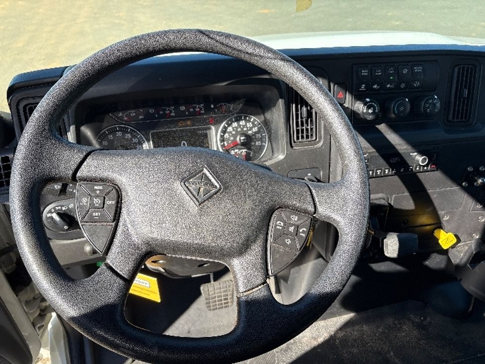 Medium Duty Box Truck-Light and Medium Duty Trucks-International-2023-MV607-Mebane-NC-158,951\n\t\tmiles-$ 60,000 - Image 18