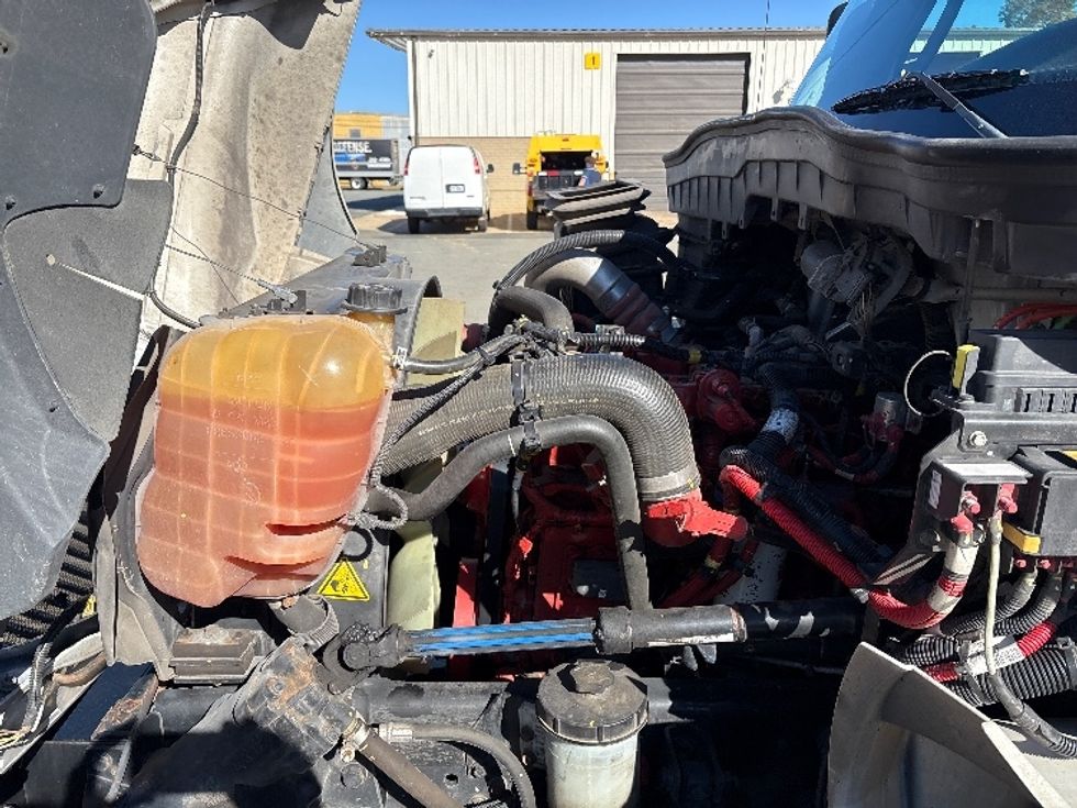 Medium Duty Box Truck-Light and Medium Duty Trucks-International-2023-MV607-Mebane-NC-158,951\n\t\tmiles-$ 60,000 - Image 24