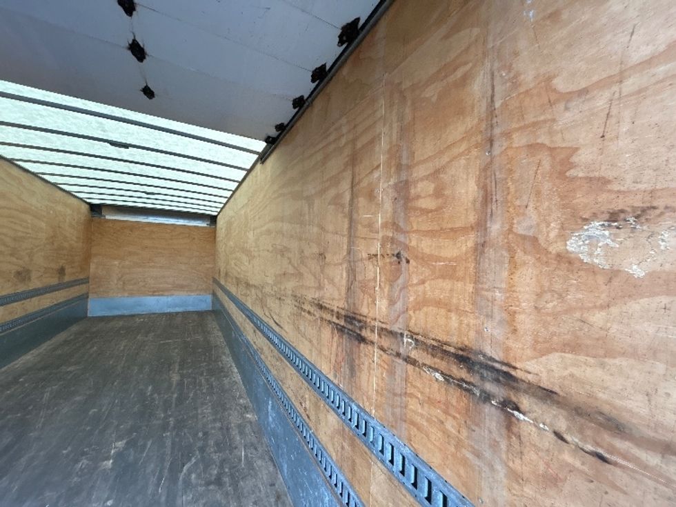 Medium Duty Box Truck-Light and Medium Duty Trucks-International-2023-MV607-Middlefield-OH-196,895\n\t\tmiles-$ 49,250 - Image 10