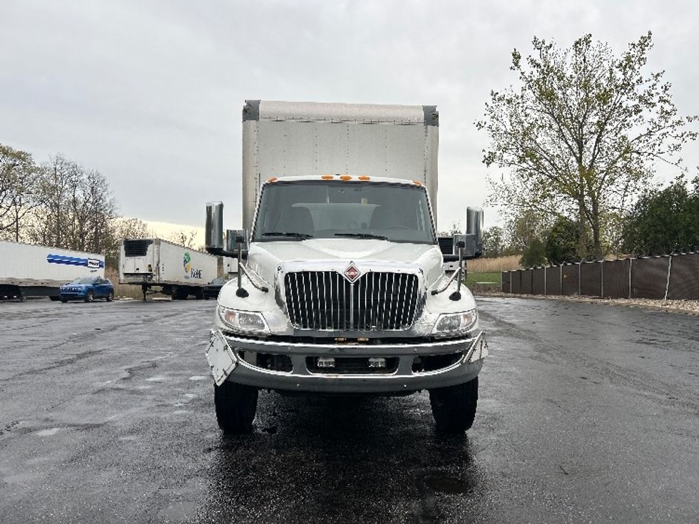 Medium Duty Box Truck-Light and Medium Duty Trucks-International-2023-MV607-Middlefield-OH-196,895\n\t\tmiles-$ 49,250 - Image 2