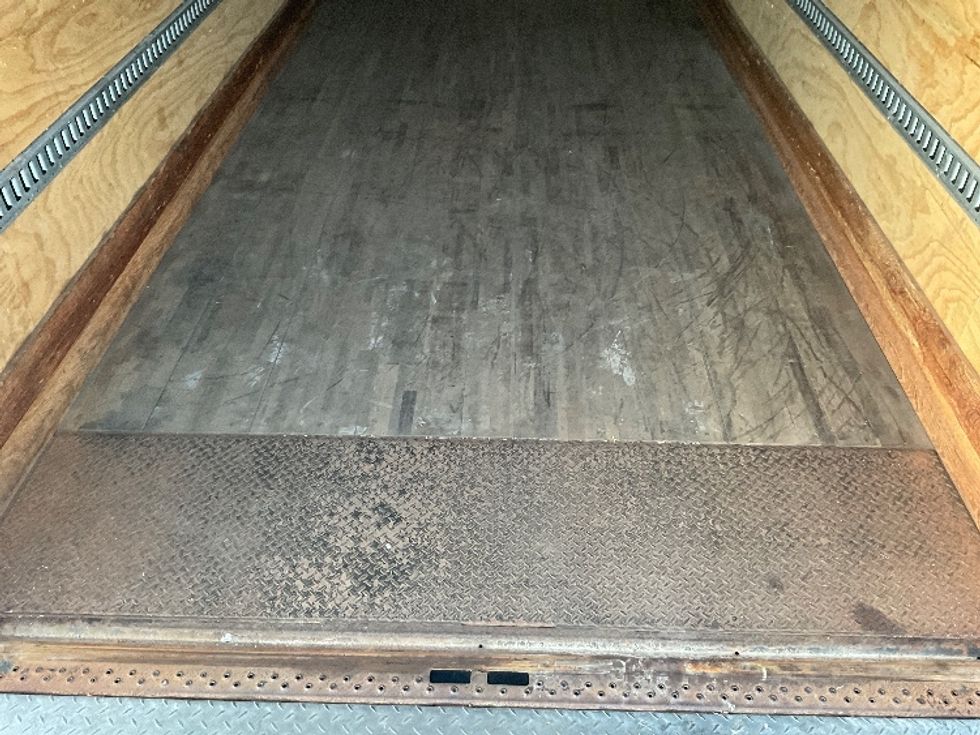 Medium Duty Box Truck-Light and Medium Duty Trucks-International-2023-MV607-Middlefield-OH-223,017\n\t\tmiles-$ 60,000 - Image 10
