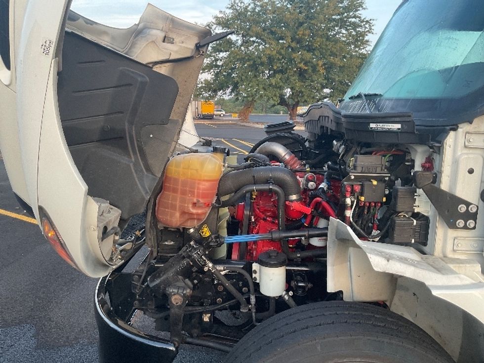 Medium Duty Box Truck-Light and Medium Duty Trucks-International-2023-MV607-Middlefield-OH-223,017\n\t\tmiles-$ 60,000 - Image 24