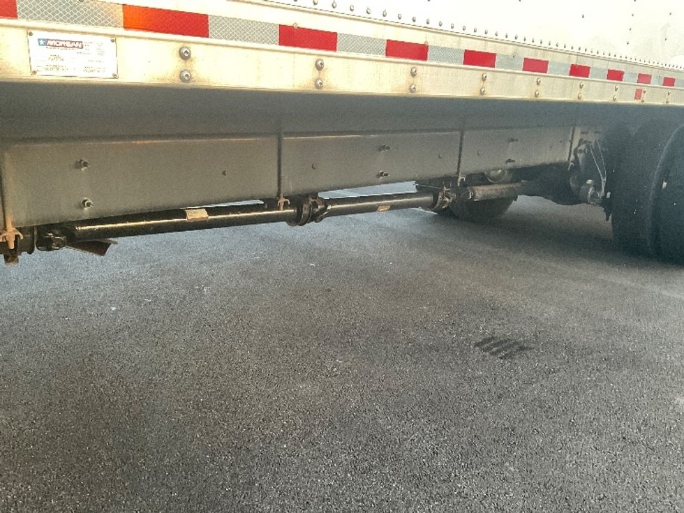 Medium Duty Box Truck-Light and Medium Duty Trucks-International-2023-MV607-Middlefield-OH-223,017\n\t\tmiles-$ 60,000 - Image 5