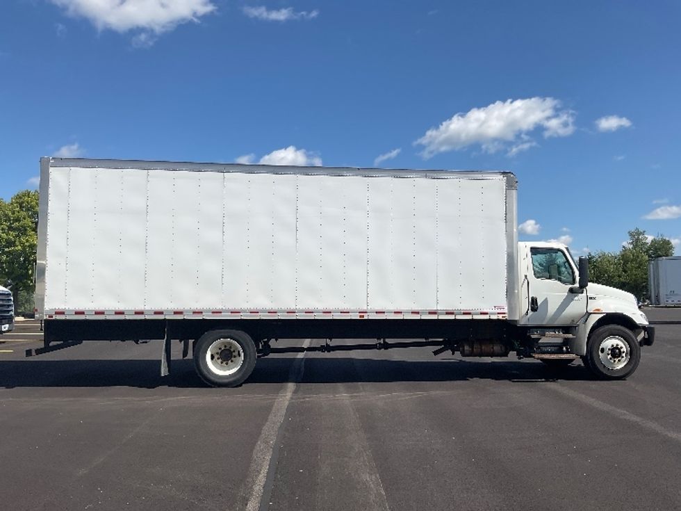 Medium Duty Box Truck-Light and Medium Duty Trucks-International-2023-MV607-Middlefield-OH-236,407\n\t\tmiles-$ 47,750 - Image 14