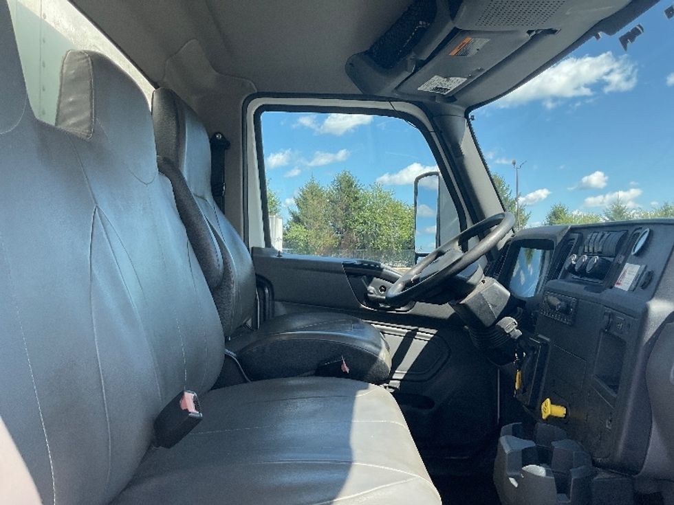 Medium Duty Box Truck-Light and Medium Duty Trucks-International-2023-MV607-Middlefield-OH-236,407\n\t\tmiles-$ 47,750 - Image 21