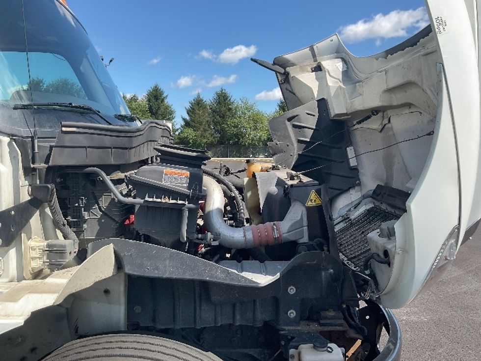 Medium Duty Box Truck-Light and Medium Duty Trucks-International-2023-MV607-Middlefield-OH-236,407\n\t\tmiles-$ 47,750 - Image 22