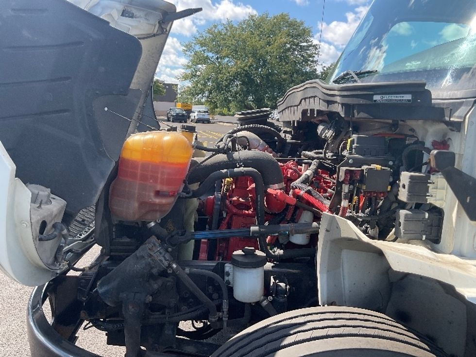 Medium Duty Box Truck-Light and Medium Duty Trucks-International-2023-MV607-Middlefield-OH-236,407\n\t\tmiles-$ 47,750 - Image 23