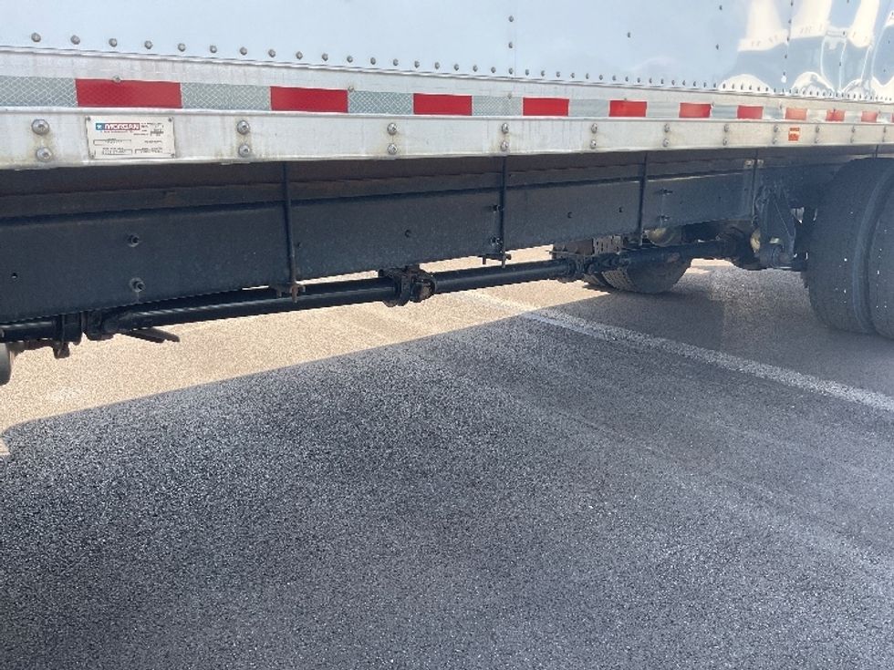 Medium Duty Box Truck-Light and Medium Duty Trucks-International-2023-MV607-Middlefield-OH-236,407\n\t\tmiles-$ 47,750 - Image 5