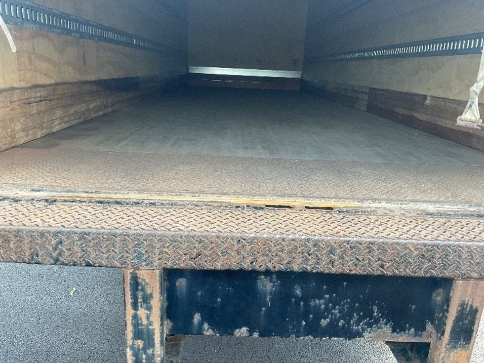 Medium Duty Box Truck-Light and Medium Duty Trucks-International-2023-MV607-Middlefield-OH-236,407\n\t\tmiles-$ 47,750 - Image 9