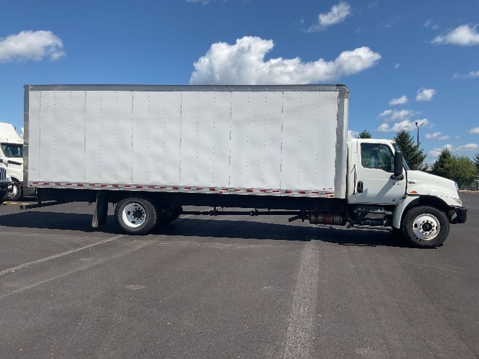 Medium Duty Box Truck-Light and Medium Duty Trucks-International-2023-MV607-Middlefield-OH-251,099\n\t\tmiles-$ 47,750 - Image 14