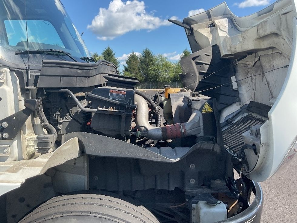 Medium Duty Box Truck-Light and Medium Duty Trucks-International-2023-MV607-Middlefield-OH-251,099\n\t\tmiles-$ 47,750 - Image 21