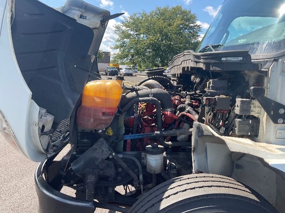 Medium Duty Box Truck-Light and Medium Duty Trucks-International-2023-MV607-Middlefield-OH-251,099\n\t\tmiles-$ 47,750 - Image 22