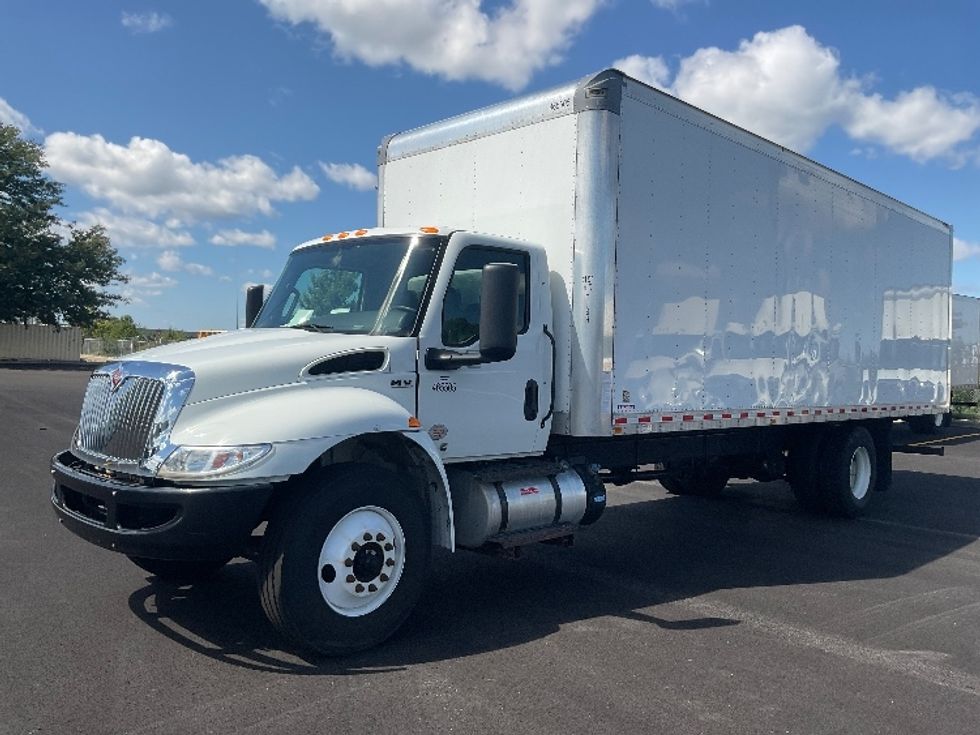 Medium Duty Box Truck-Light and Medium Duty Trucks-International-2023-MV607-Middlefield-OH-251,099\n\t\tmiles-$ 47,750 - Image 3