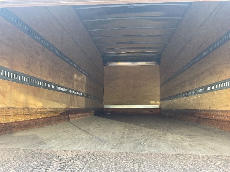 Medium Duty Box Truck-Light and Medium Duty Trucks-International-2023-MV607-Middlefield-OH-251,099\n\t\tmiles-$ 47,750 - Image 8