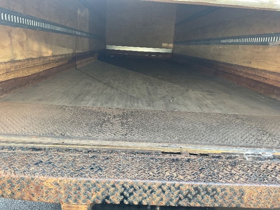 Medium Duty Box Truck-Light and Medium Duty Trucks-International-2023-MV607-Middlefield-OH-251,099\n\t\tmiles-$ 47,750 - Image 9