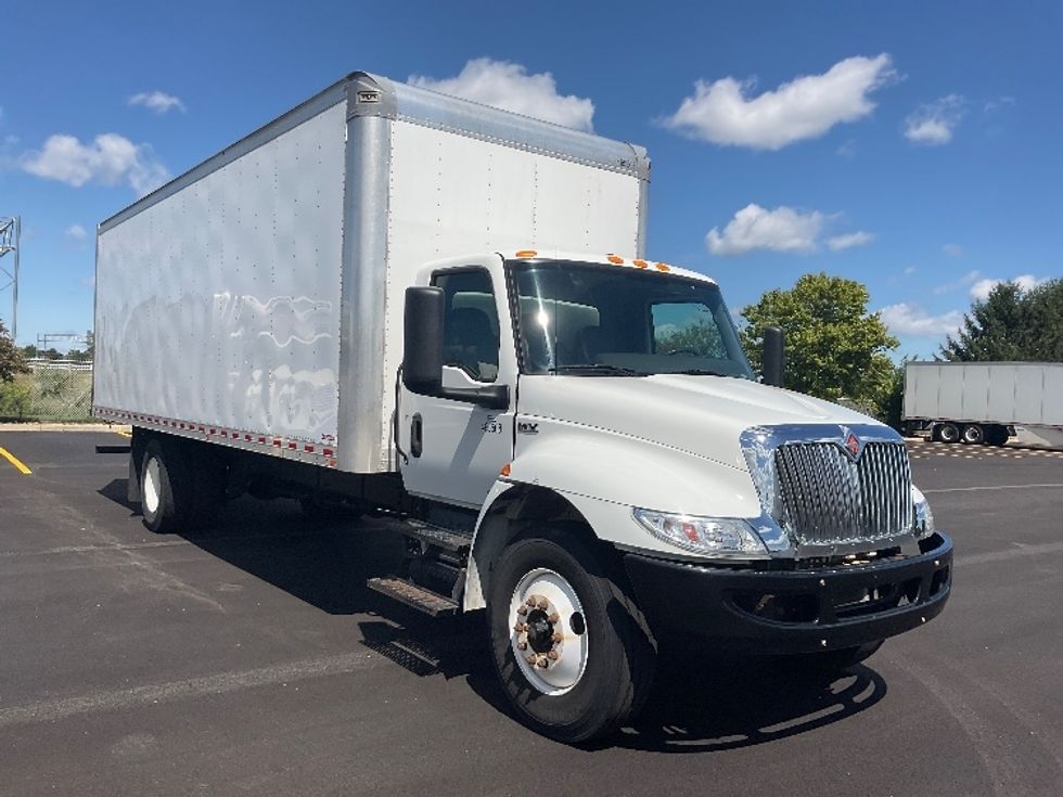 Medium Duty Box Truck-Light and Medium Duty Trucks-International-2023-MV607-Middlefield-OH-254,358\n\t\tmiles-$ 47,250 - Image 1