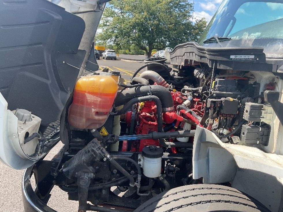 Medium Duty Box Truck-Light and Medium Duty Trucks-International-2023-MV607-Middlefield-OH-254,358\n\t\tmiles-$ 47,250 - Image 23