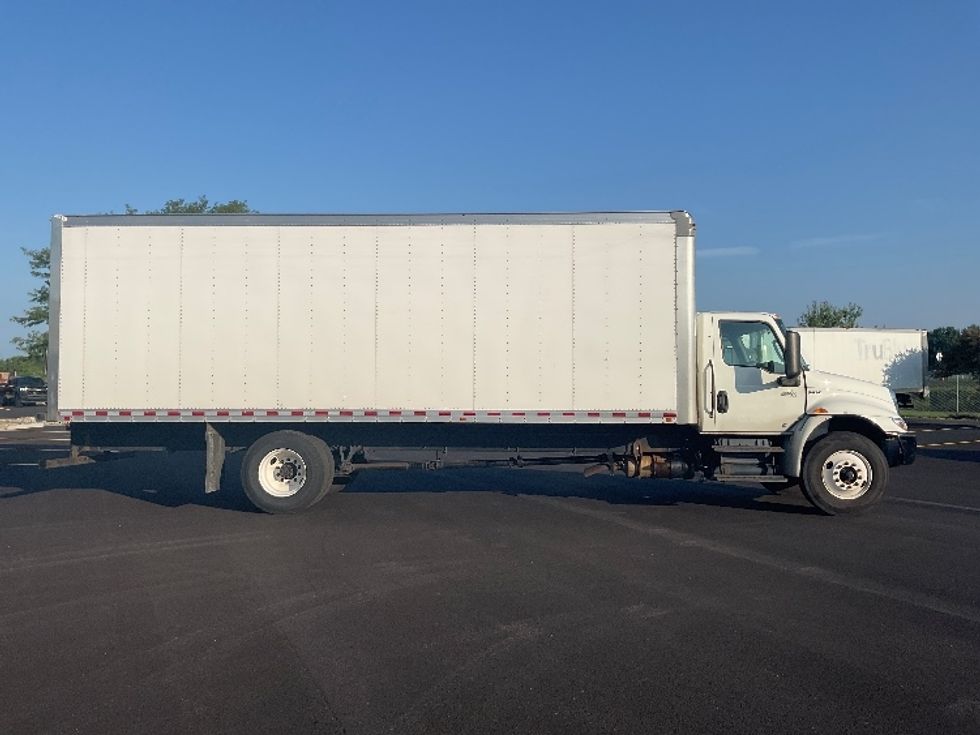 Medium Duty Box Truck-Light and Medium Duty Trucks-International-2023-MV607-Middlefield-OH-263,259\n\t\tmiles-$ 46,000 - Image 14
