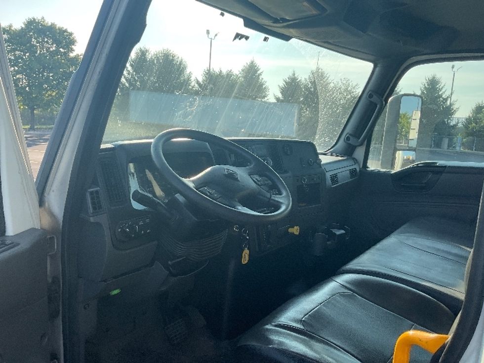 Medium Duty Box Truck-Light and Medium Duty Trucks-International-2023-MV607-Middlefield-OH-263,259\n\t\tmiles-$ 46,000 - Image 16
