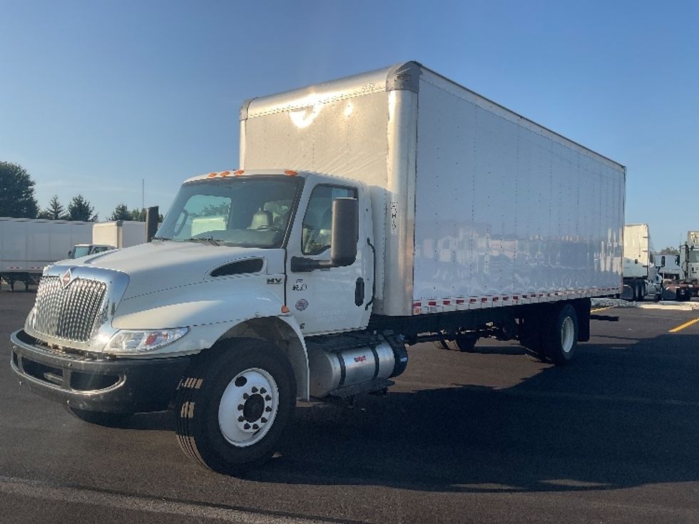Medium Duty Box Truck-Light and Medium Duty Trucks-International-2023-MV607-Middlefield-OH-263,259\n\t\tmiles-$ 46,000 - Image 3