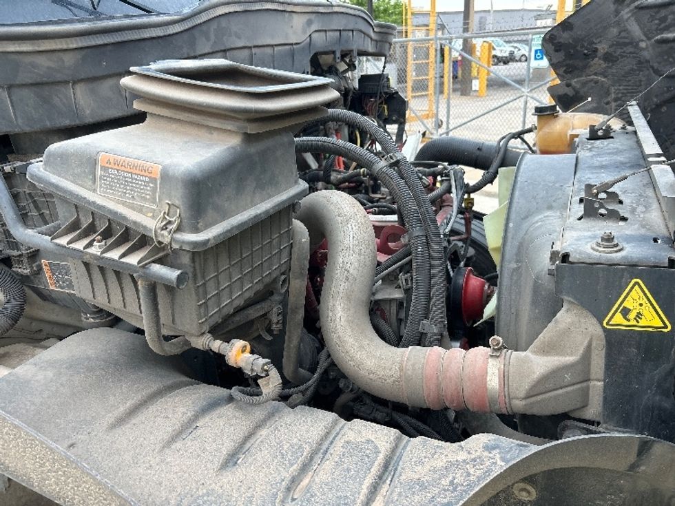 Medium Duty Box Truck-Light and Medium Duty Trucks-International-2023-MV607-Oklahoma City-OK-270,240\n\t\tmiles-$ 46,000 - Image 24